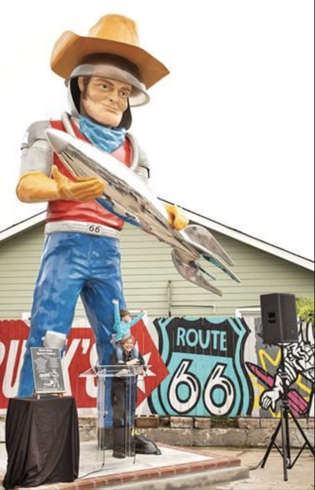 American Statues & Monuments That Can Only Exist Here